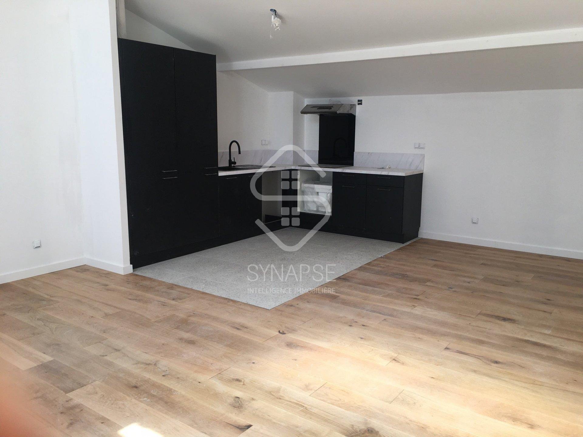 Superbe T3 en fin de rénovation