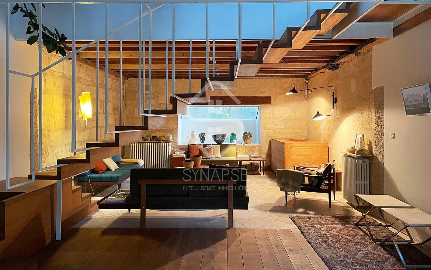 A vendre magnifique relais de poste rénové avec goût à Mérignac
