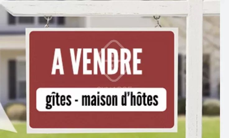 Splendide bâtisse entièrement neuve avec dépendances