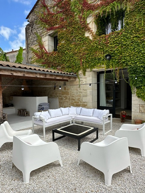 Superbe maison de maître et ancien chai rénové proche Bordeaux