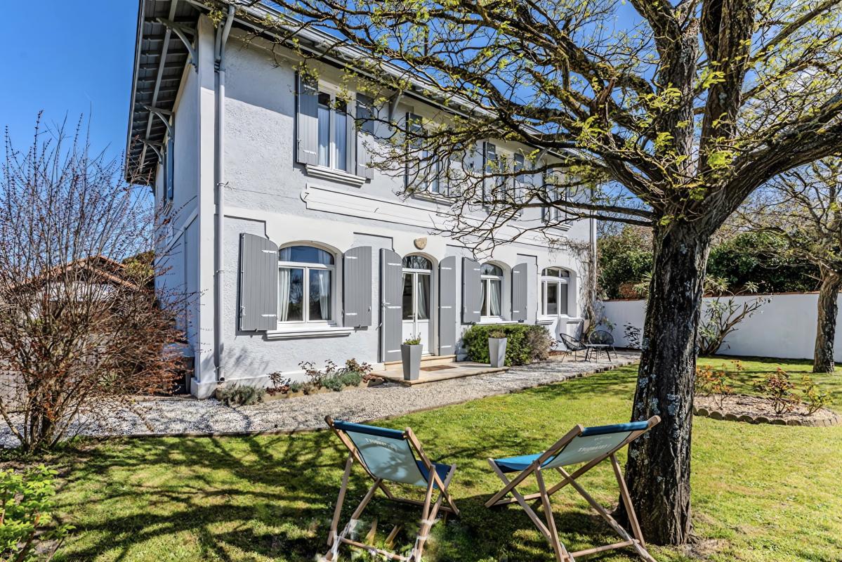 Double propriété pleine de charme à 1 min du lac de Biscarosse